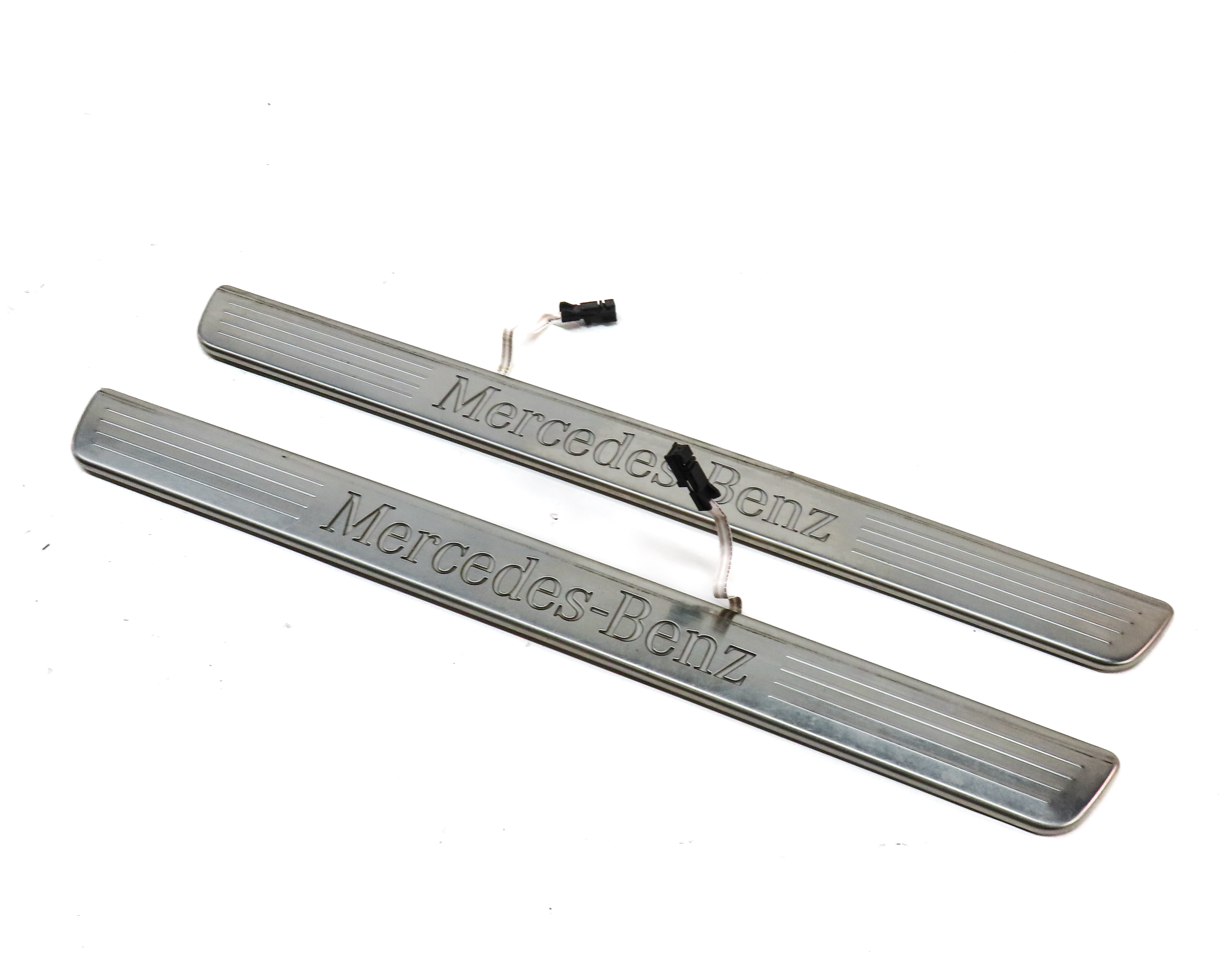 2012 MERCEDES ML550 (W166) FRONT LEFT & RIGHT LIGHTED DOOR SCUFF SILL SET/2 — exact item pictured